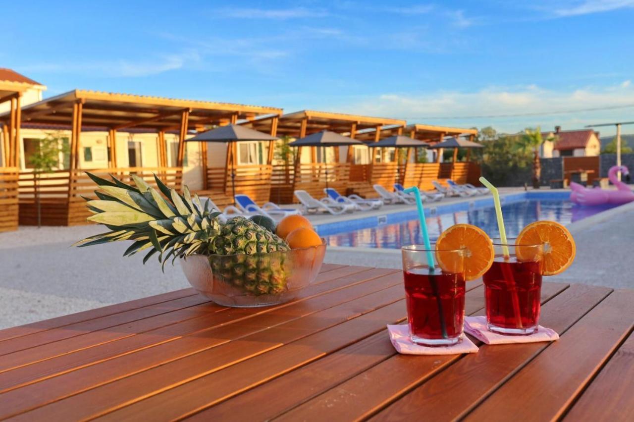 טוראני Poolside Mobile Home מראה חיצוני תמונה